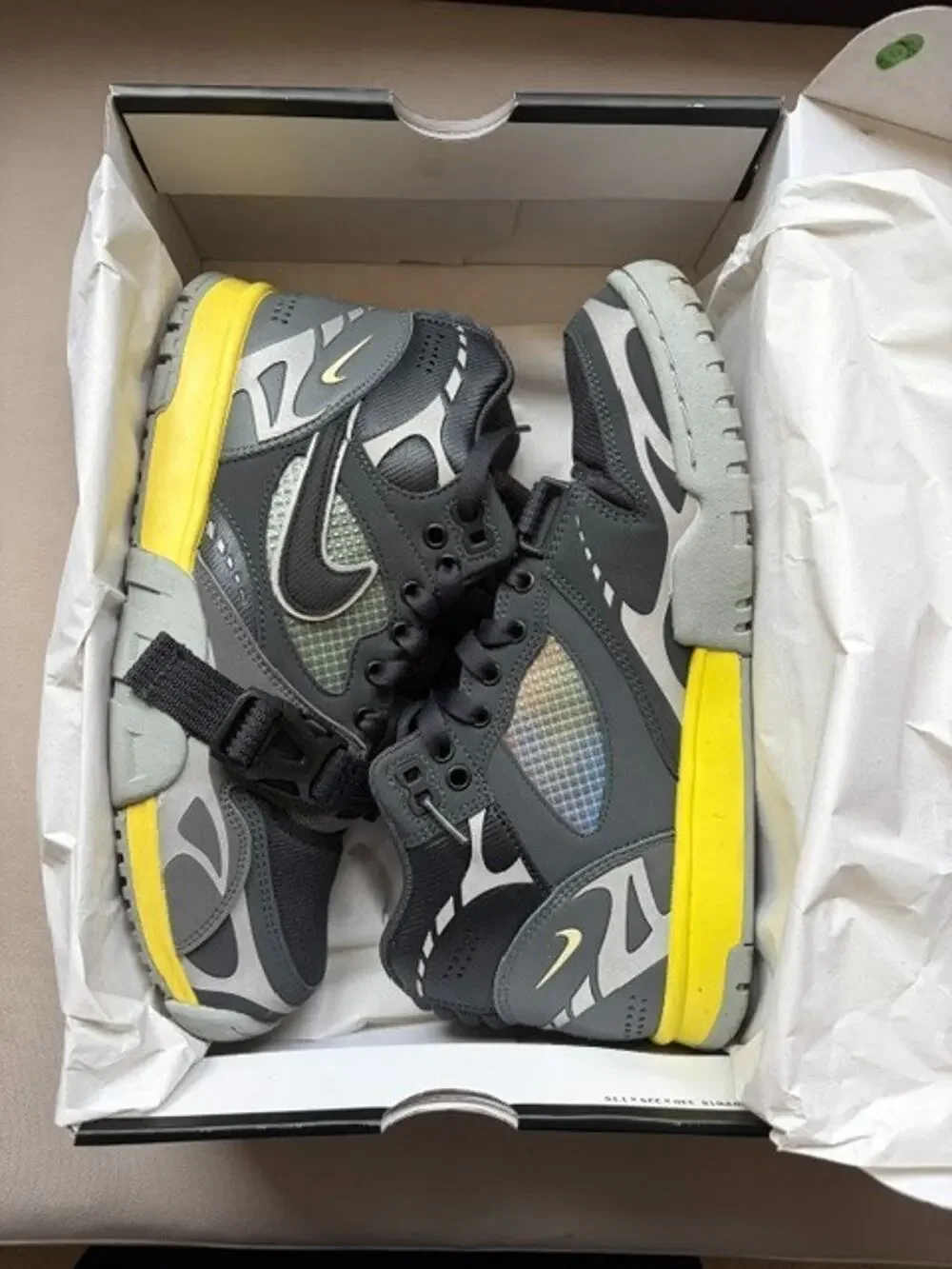 Excellent, Barely Worn Nike Air Trainer 1 SP Dark Smoke Grey Size 9.5 (0002)